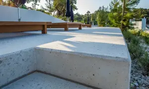 Jaki beton na taras - wybierz trwały i estetyczny materiał na zewnątrz
