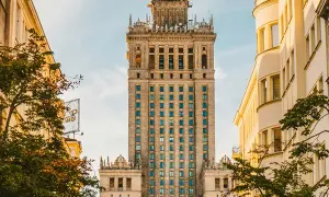 Ile kosztuje wybudowanie wieżowca? Przykłady i czynniki wpływające na ceny