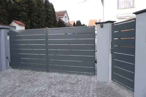 Nowoczesny schemat fundament pod bramę dwuskrzydłową. Solidna konstrukcja, estetyczny wygląd.