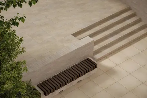 Nowe schody zewnętrzne obłożone jasnymi płytkami, idealne do nowoczesnej aranżacji.