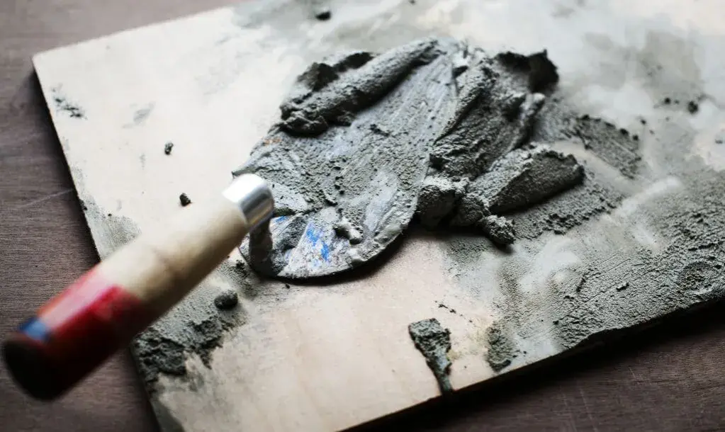 Cement 1 czy 2: Kluczowe różnice, które mogą kosztować cię więcej